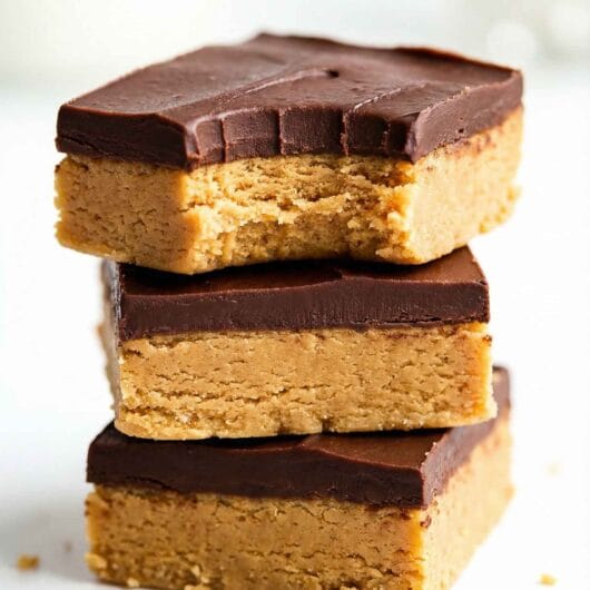 No-Bake Peanut Butter Bars (5 Ingredients, Reese’s-Style)